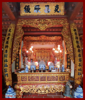Bàn thờ gia tiên bằng gỗ gụ cao cấp
